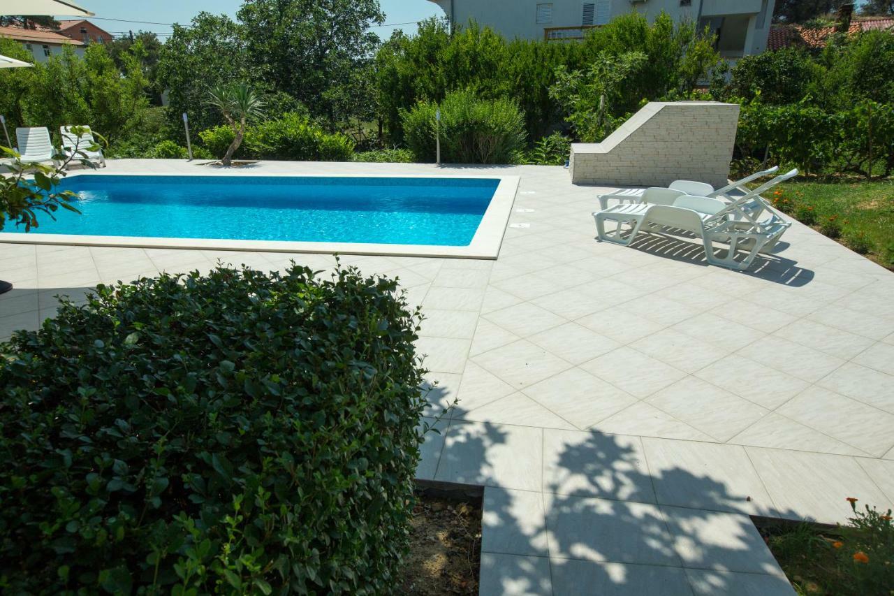 Apartments Renata Banjol Exterior foto